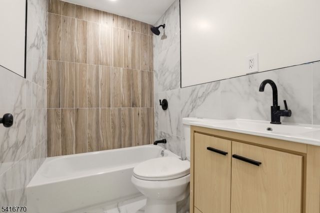 166 Maple Ave, Irvington Twp., NJ 07111