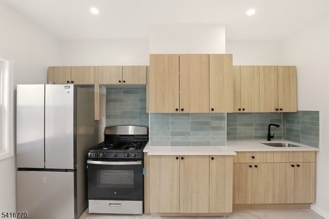 166 Maple Ave, Irvington Twp., NJ 07111