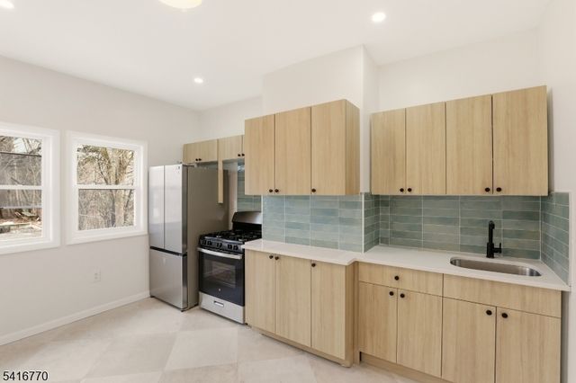 166 Maple Ave, Irvington Twp., NJ 07111