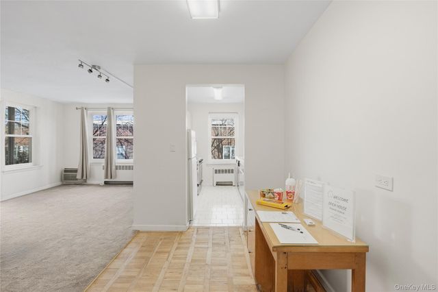 240 Central Avenue 2F, Lawrence, NY 11559