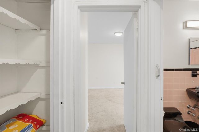 240 Central Avenue 2F, Lawrence, NY 11559