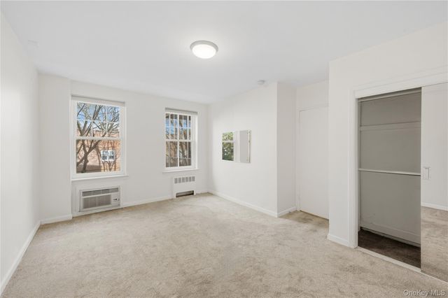 240 Central Avenue 2F, Lawrence, NY 11559