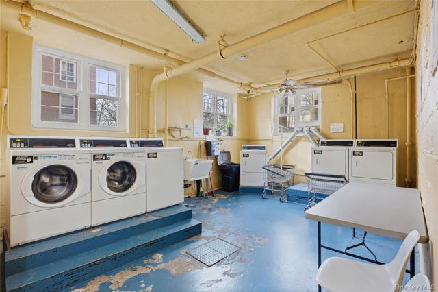 240 Central Avenue 2F, Lawrence, NY 11559