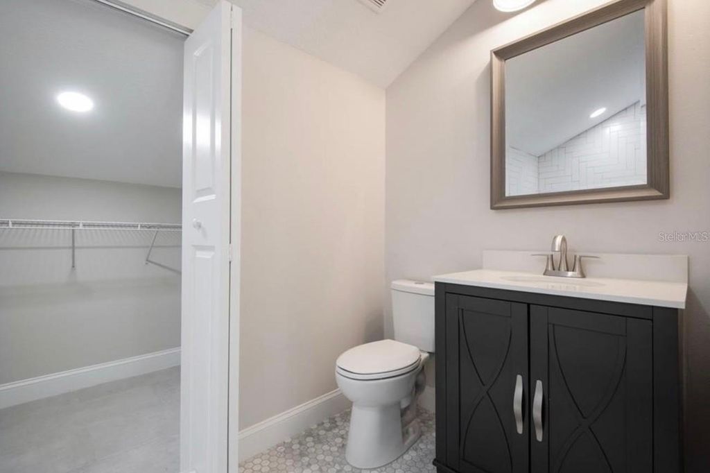 Image 12 of property listing at 4405 N TAMPANIA AVENUE, Tampa, FL 33614