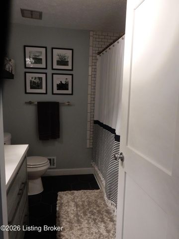 461 Tollview Dr, Shepherdsville, KY 40165