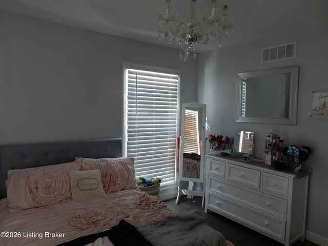 461 Tollview Dr, Shepherdsville, KY 40165