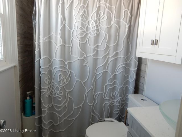 461 Tollview Dr, Shepherdsville, KY 40165