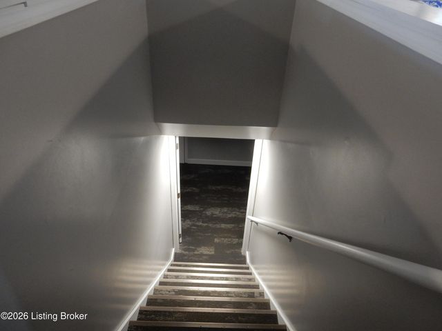 461 Tollview Dr, Shepherdsville, KY 40165