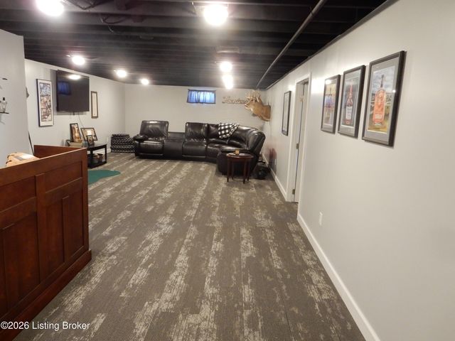 461 Tollview Dr, Shepherdsville, KY 40165