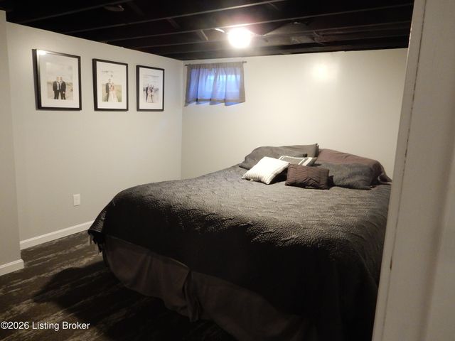 461 Tollview Dr, Shepherdsville, KY 40165