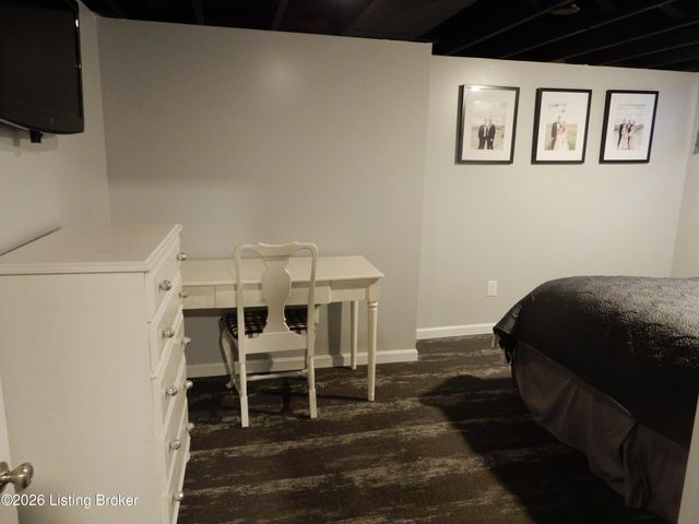 461 Tollview Dr, Shepherdsville, KY 40165