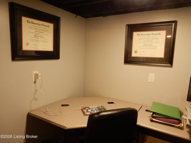 461 Tollview Dr, Shepherdsville, KY 40165