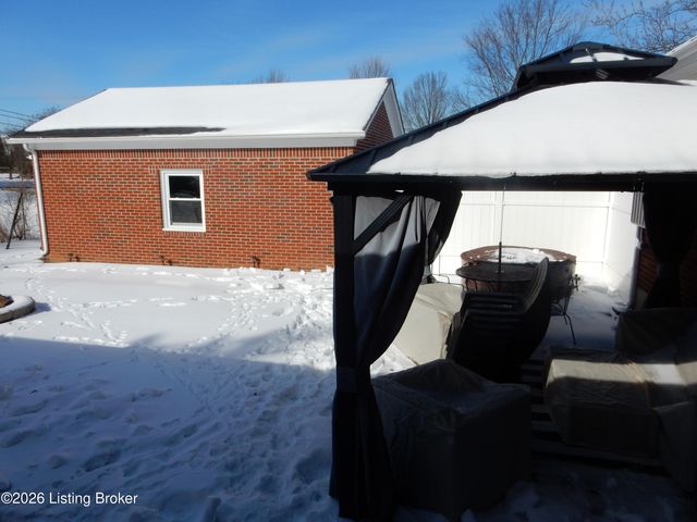 461 Tollview Dr, Shepherdsville, KY 40165