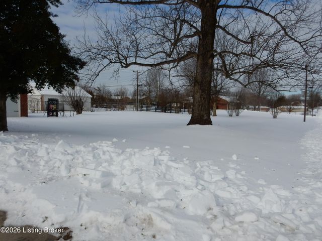 461 Tollview Dr, Shepherdsville, KY 40165