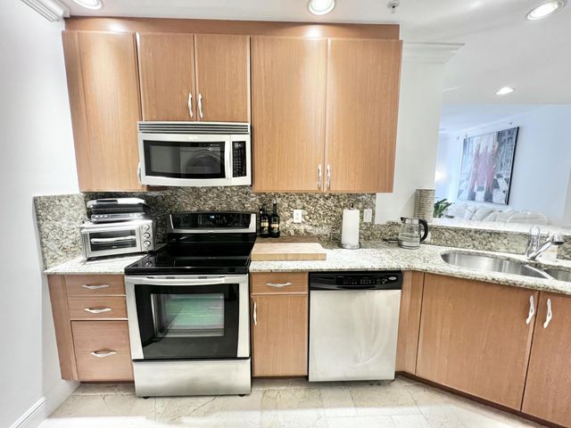 701 S Olive Avenue S 1413, West Palm Beach, FL 33401