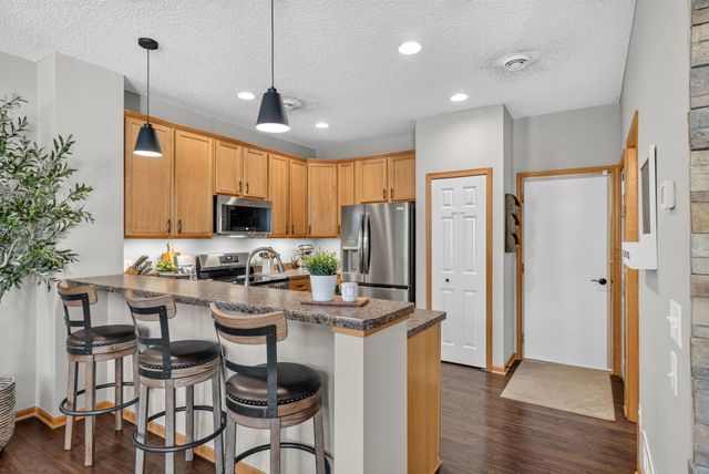 4360 Empress Drive N 4, Hugo, MN 55038