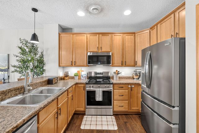 4360 Empress Drive N 4, Hugo, MN 55038