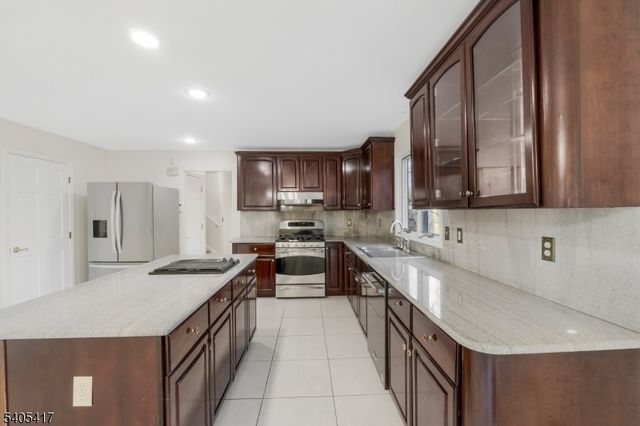 7 Tower Rd, Bridgewater Twp., NJ 08807