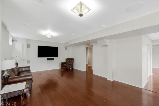 7 Tower Rd, Bridgewater Twp., NJ 08807