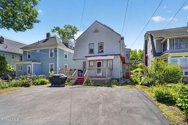 1043 Glenwood Boulevard, Schenectady, NY 12308