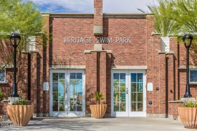 20047 W TURNEY Avenue, Litchfield Park, AZ 85340