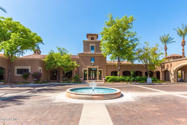 20047 W TURNEY Avenue, Litchfield Park, AZ 85340