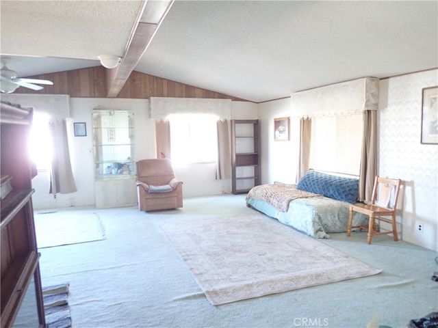 1300 W Menlo, Hemet, CA 92543