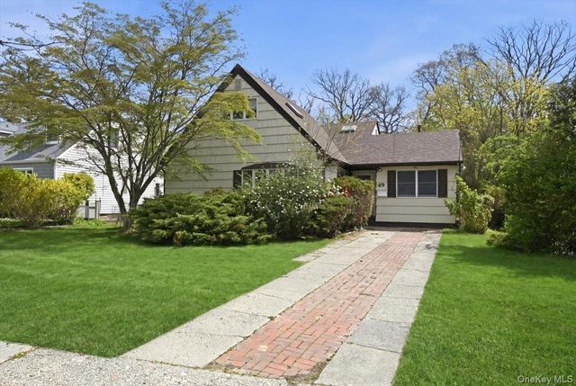 49 Forrest Place, Amityville, NY 11701