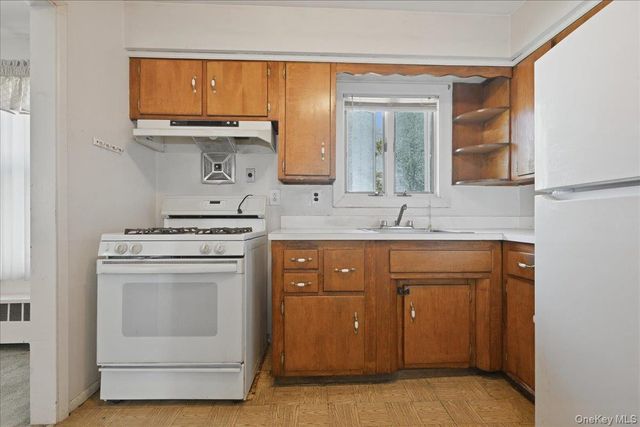 49 Forrest Place, Amityville, NY 11701