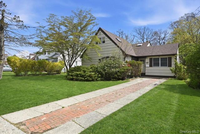 49 Forrest Place, Amityville, NY 11701