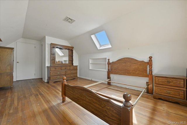 49 Forrest Place, Amityville, NY 11701