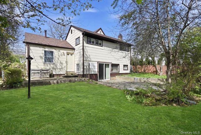 49 Forrest Place, Amityville, NY 11701