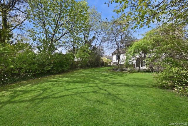 49 Forrest Place, Amityville, NY 11701