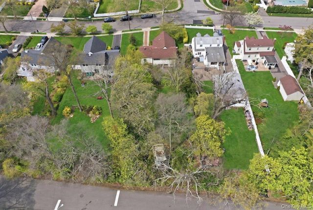 49 Forrest Place, Amityville, NY 11701