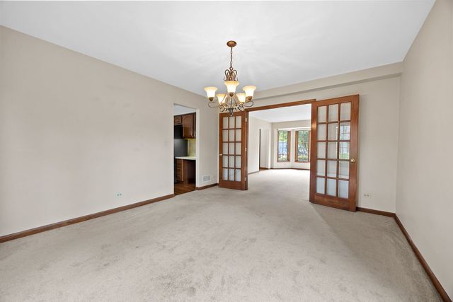 3925 Biltmore Road, Downers Grove, IL 60515