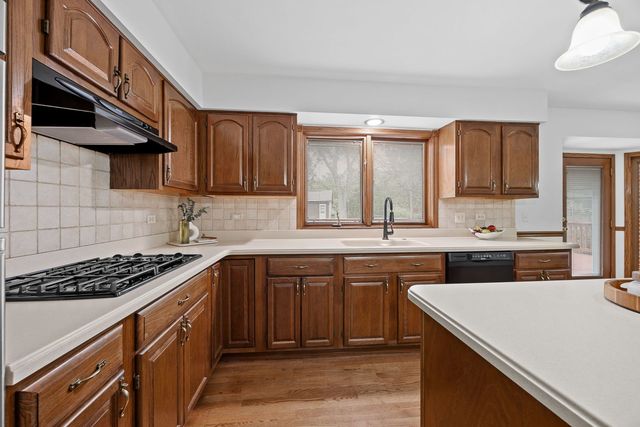 3925 Biltmore Road, Downers Grove, IL 60515