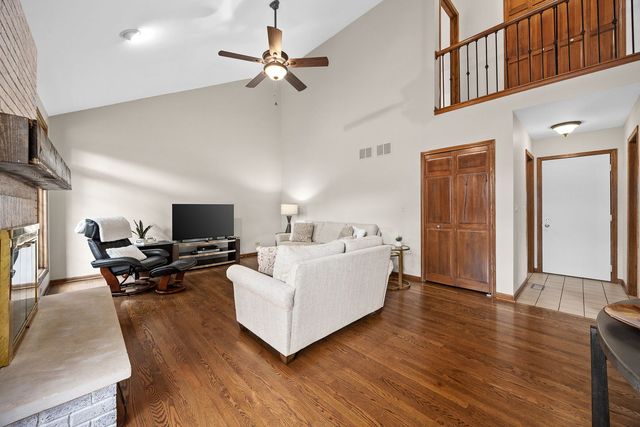 3925 Biltmore Road, Downers Grove, IL 60515