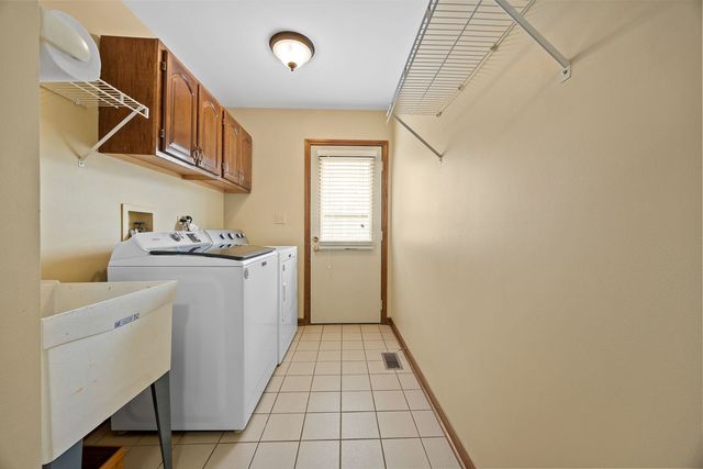 3925 Biltmore Road, Downers Grove, IL 60515