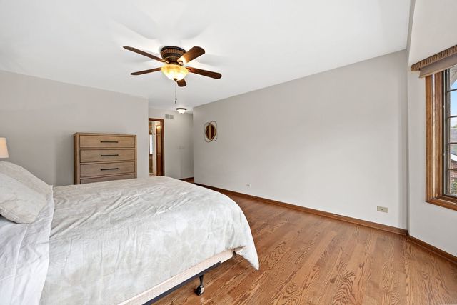 3925 Biltmore Road, Downers Grove, IL 60515