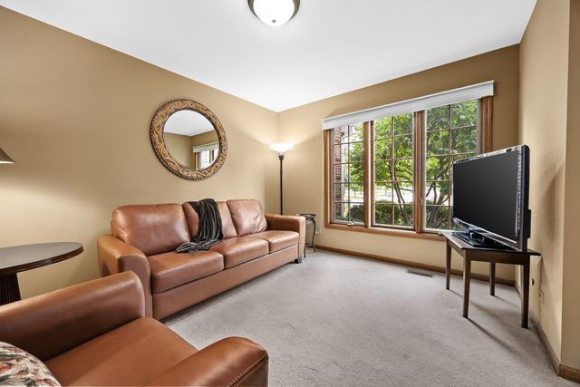 3925 Biltmore Road, Downers Grove, IL 60515