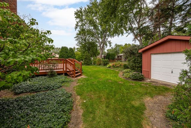 3925 Biltmore Road, Downers Grove, IL 60515