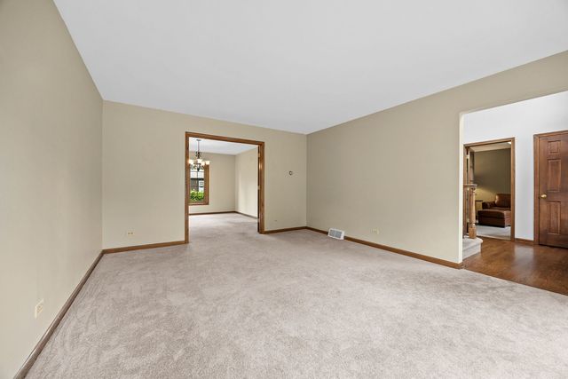 3925 Biltmore Road, Downers Grove, IL 60515