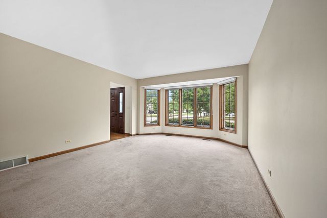 3925 Biltmore Road, Downers Grove, IL 60515