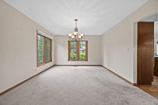 3925 Biltmore Road, Downers Grove, IL 60515