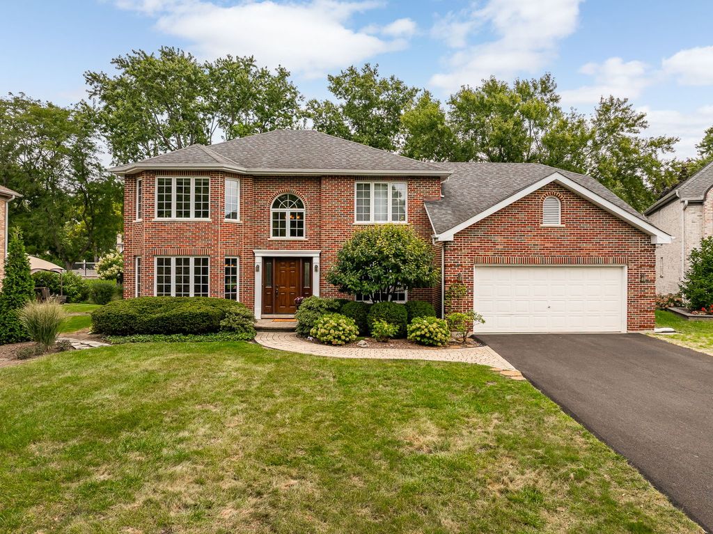 3925 Biltmore Road, Downers Grove, IL 60515