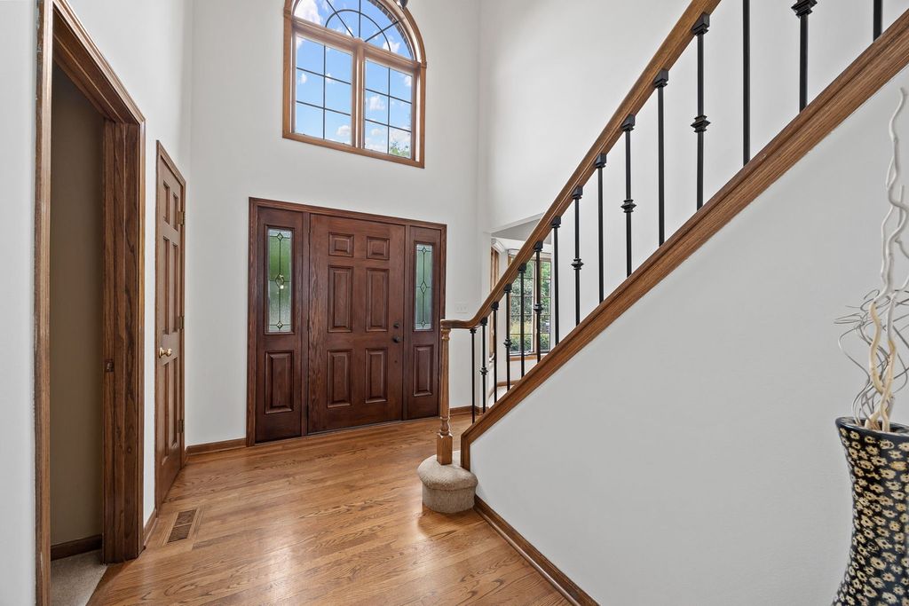 3925 Biltmore Road, Downers Grove, IL 60515 — photo 2