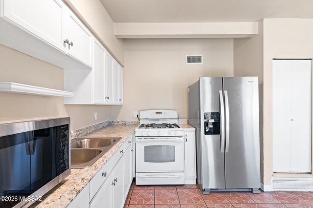 862 W Hawaii Drive, Tucson, AZ 85706