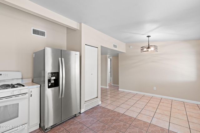 862 W Hawaii Drive, Tucson, AZ 85706