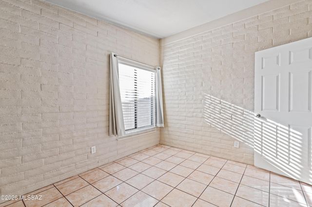 862 W Hawaii Drive, Tucson, AZ 85706