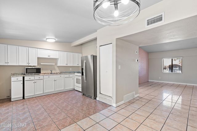 862 W Hawaii Drive, Tucson, AZ 85706